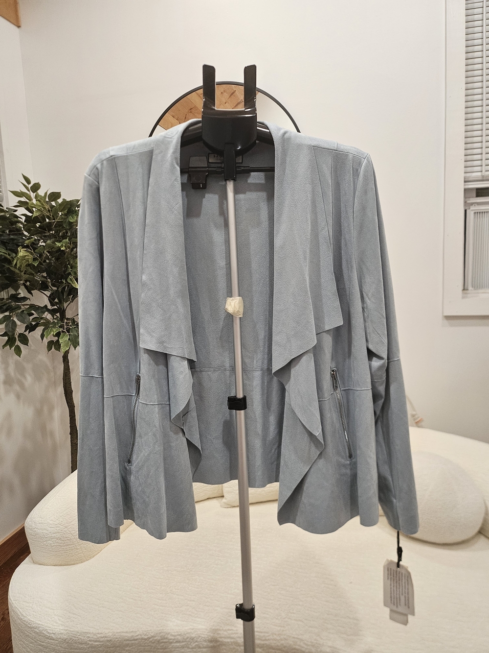 Chaqueta / Blazer Drapeado Bagatelle Collection – Ante Sintético (Talla 2X)
